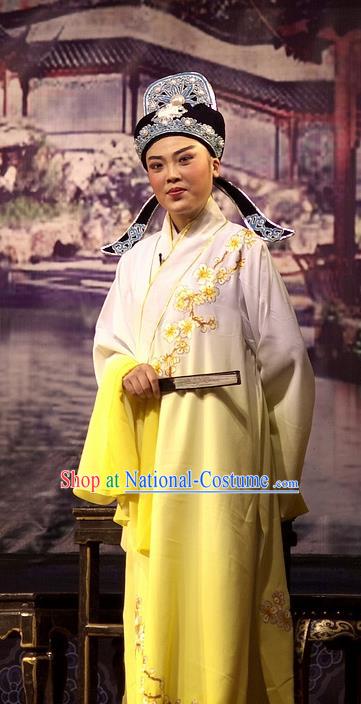 Chinese Yue Opera Young Man Wu Nv Bai Shou Costumes and Hat Shaoxing Opera Apparels Xiao Sheng Yellow Embroidered Robe Garment