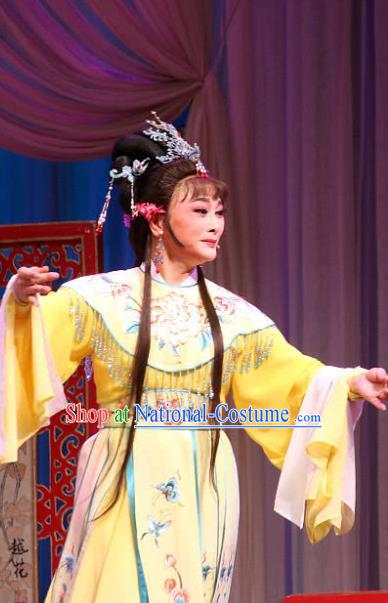 Chinese Shaoxing Opera Princess Liu Jinding Actress Apparels Yellow Dress Costumes and Hair Accessories San Kan Yu Mei Yue Opera Hua Tan Garment