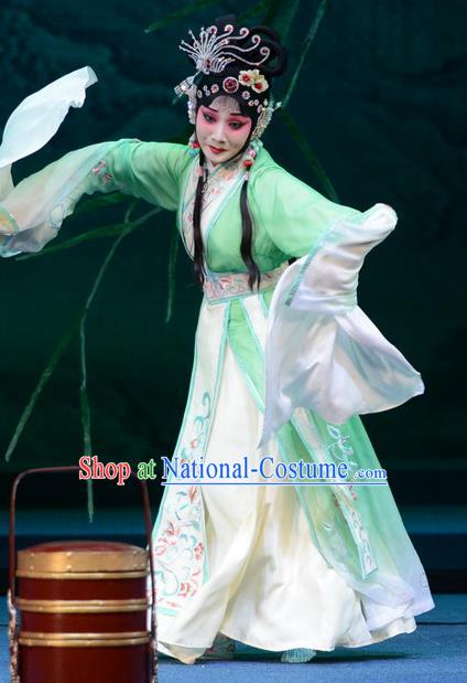 Chinese Ping Opera Young Beauty Apparels Costumes and Headpieces Da Song Zhong Yi Zhuan Traditional Pingju Opera Diva Kou Zhu Green Dress Garment