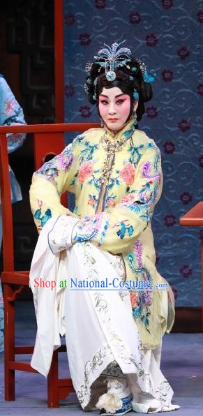 Chinese Beijing Opera Rich Mistress Garment The Dream Of Red Mansions Costumes and Hair Accessories Traditional Peking Opera Noble Female Wang Xifeng Dress Apparels