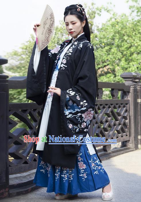 Traditional Chinese Ancient Patrician Female Embroidered Hanfu Dress Garment Song Dynasty Noble Infanta Historical Costumes for Women