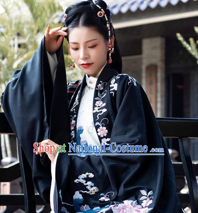 Traditional Chinese Ancient Patrician Female Embroidered Hanfu Dress Garment Song Dynasty Noble Infanta Historical Costumes for Women