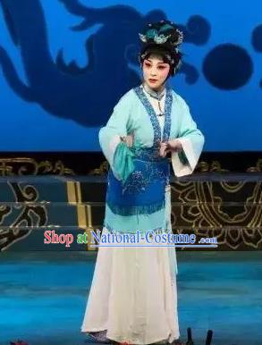 Chinese Beijing Opera Country Woman Garment Actress Costumes and Hair Accessories Traditional Peking Opera Hua Long Dian Jing Dress Vliiage Girl Zhang Siniang Apparels