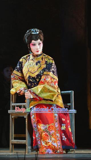 Chinese Beijing Opera Rich Dame Garment Costumes and Hair Accessories Traditional Peking Opera The Golden Cangue Mistress Cao Qiqiao Dress Apparels