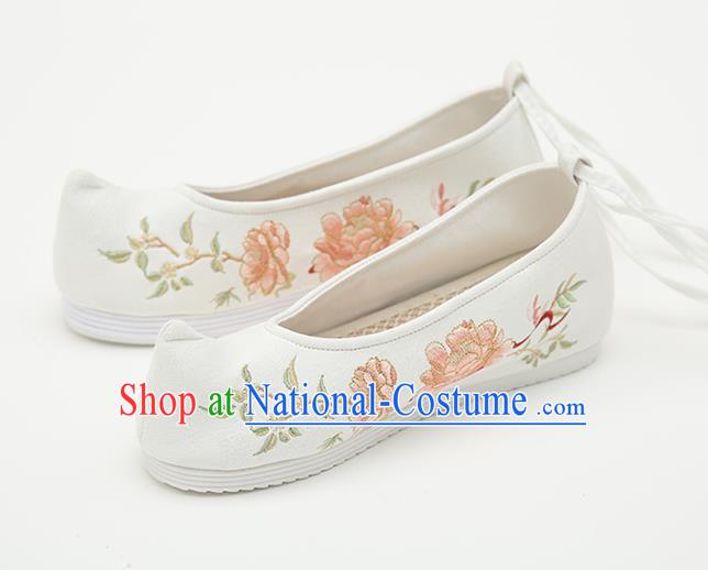 Chinese Handmade White Embroidered Shoes Traditional Ming Dynasty Female Bow Shoes Hanfu Shoes Ancient Princess Shoes