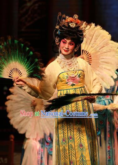 Chinese Beijing Opera Actress Yang Yuhuan Apparels Costumes and Headpieces Mei Lan Ni Chang Traditional Peking Opera Imperial Consort Dress Garment