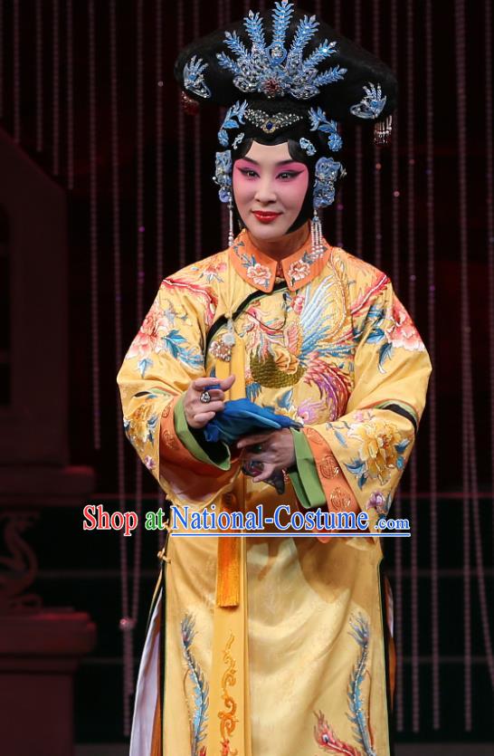 Chinese Beijing Opera Imperial Consort Shu Apparels Costumes and Headpieces Kangxi Dadi Traditional Peking Opera Noble Female Dress Garment