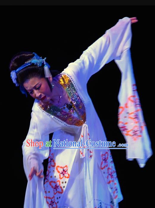 Chinese Shandong Opera Distress Maiden Si Niang Garment Costumes and Headdress Hua Long Dian Jing Traditional Lu Opera Actress Apparels Hostess Dress