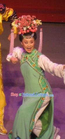 Chinese Beijing Opera Diva Wu Yunzhu Garment Costumes and Headdress Shao Nian Tian Zi Traditional Qu Opera Qing Dynasty Imperial Consort Apparels Actress Green Dress