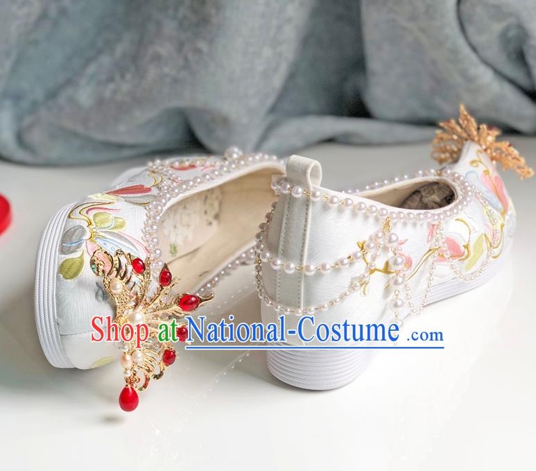 Chinese Ancient Princess Pearls Bow Shoes Traditional Cloth Shoes Wedding Hanfu Shoes Embroidered Shoes for Women