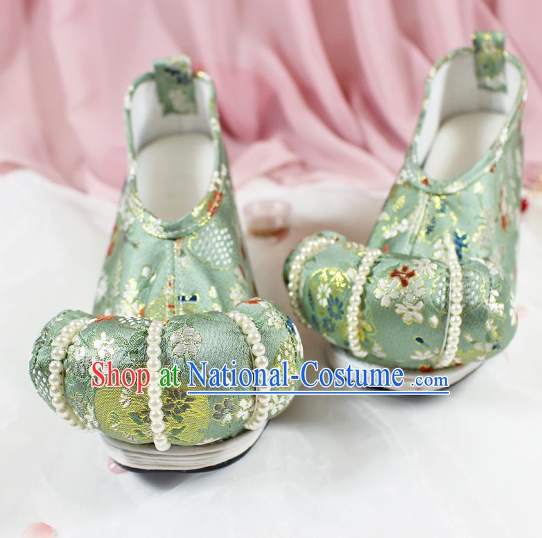 Chinese Traditional Handmade Green Satin Shoes Women Hanfu Shoes Ancient Princess Pearls Shoes Embroidered Shoes