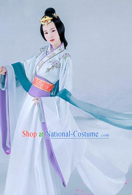 Chinese Traditional Han Dynasty Royal Queen Hanfu Dress Apparels Ancient Imperial Consort Historical Costumes and Headpieces Complete Set