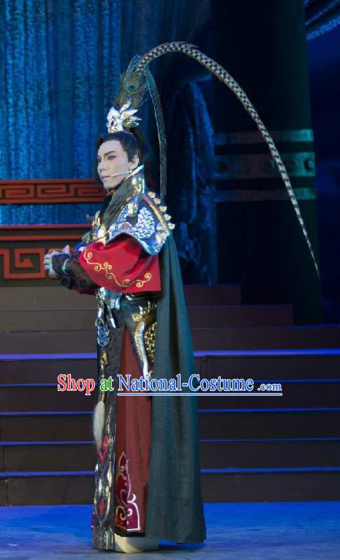 Fighting for the Great Tang Empire Chinese Guangdong Opera General Li Chengen Apparels Costumes and Headpieces Traditional Cantonese Opera Swordsman Garment Armor Clothing