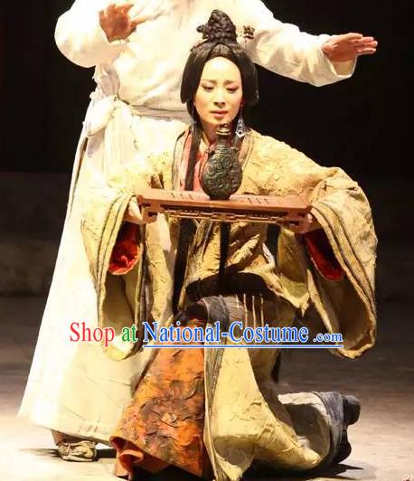 Chinese Historical Drama Fu Sheng Ancient Young Mistress Min Jiang Garment Costumes Traditional Stage Show Dress Qin Dynasty Woman Apparels and Headpieces