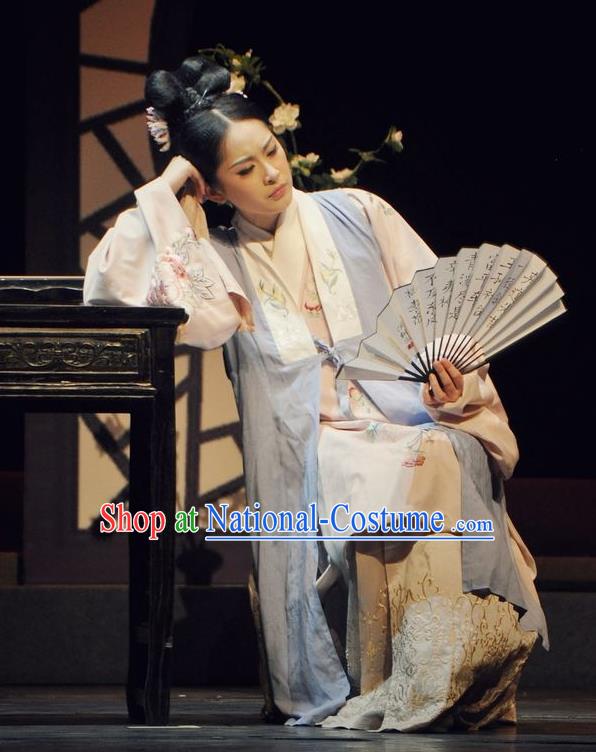 Chinese Historical Drama Peach Blossom Fan Ancient Young Female Garment Costumes Traditional Stage Show Dress Ming Dynasty Courtesan Li Xiangjun Apparels and Headpieces