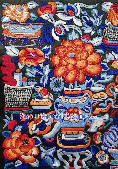 Chinese Traditional Embroidered Flowers Pattern Black Cloth Patch Decoration Embroidery Craft Embroidered Accessories