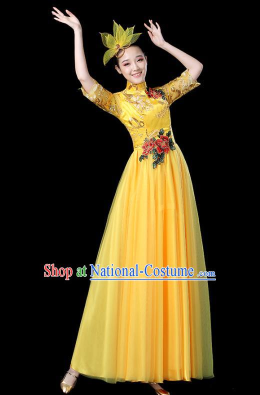 Traditional Chinese Opening Dance Costumes Stage Show Modern Dance Garment Folk Dance Yellow Dress for Women