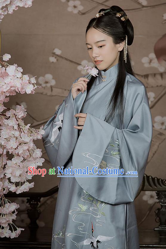 Chinese Ancient Ming Dynasty Aristocratic Lady Hanfu Garment Traditional Young Female Embroidered Long Blouse and Skirt Historical Costumes