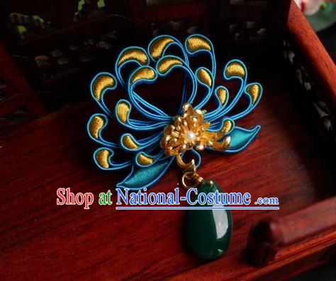 Chinese Classical Cheongsam Silk Chrysanthemum Brooch Traditional Hanfu Accessories Handmade Jade Breastpin for Women