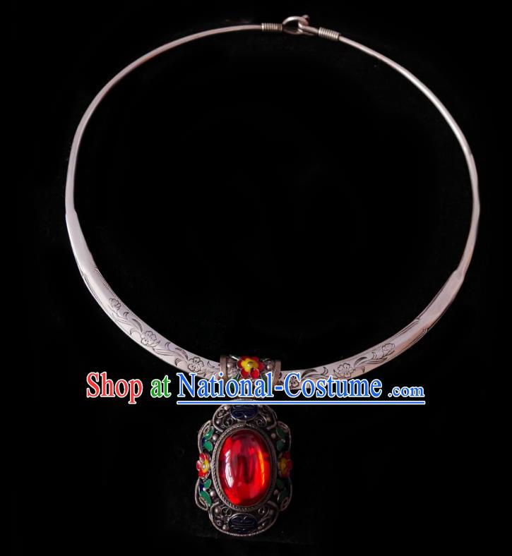 Chinese Handmade Red Stone Necklace Traditional Hanfu Jewelry Accessories Cloisonne Silver Necklet for Women