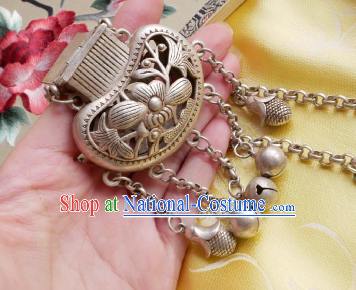 Chinese Handmade Silver Sachet Necklace Traditional Hanfu Jewelry Accessories Bells Tassel Longevity Lock for Women