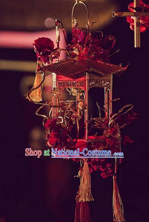 Handmade Chinese Wedding Prop Golden Pavilion Lantern Top Grade Bride Accessories Photography Red Flowers Portable Lamp for Women