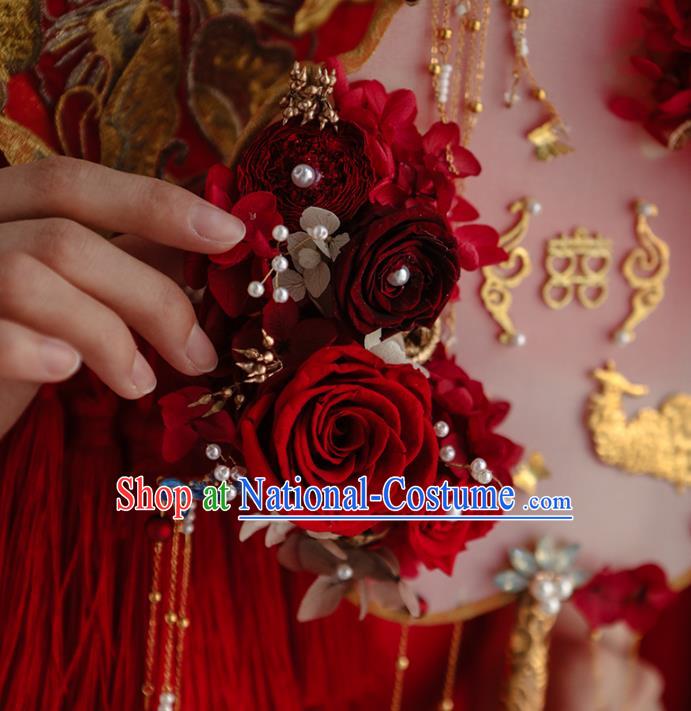 Top Grade Chinese Classical Wedding Tassel Round Fan Accessories Handmade Ancient Bride Red Roses Palace Fans for Women