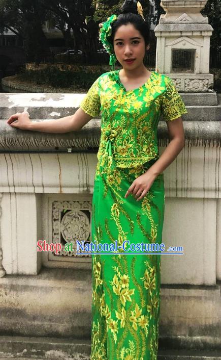 Chinese Dai Nationality Embroidered Outfit Costumes Traditional Dai Ethnic Folk Dance Green Blouse and Straight Skirt Full Set