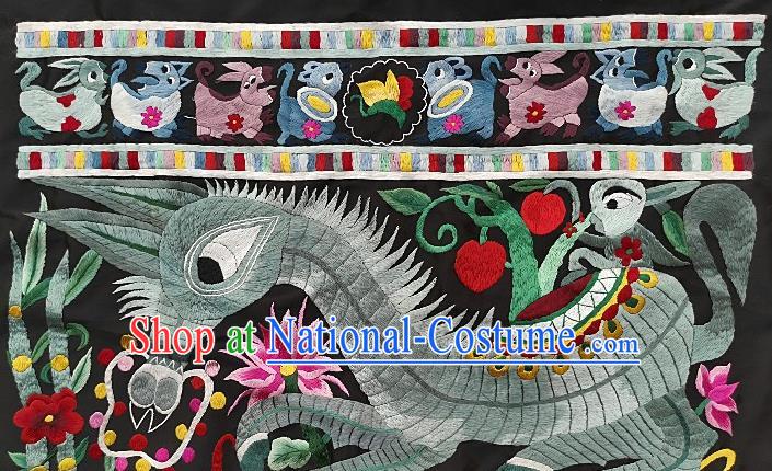 Chinese Traditional Embroidered Green Horse Monkey Fabric Patches Handmade Embroidery Craft Miao Ethnic Accessories Embroidering Applique