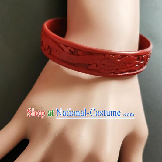 Chinese Traditional Handmade Carving Fish Dragon Craft Black Lacquerware Bracelet Accessories