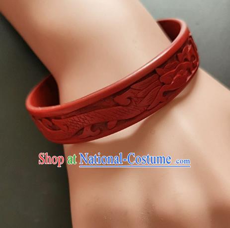 Chinese Traditional Handmade Carving Fish Dragon Craft Black Lacquerware Bracelet Accessories