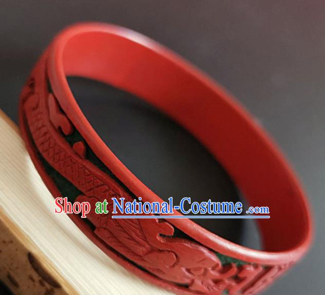 Chinese Traditional Handmade Carving Dragonfish Craft Black Lacquerware Bracelet Accessories