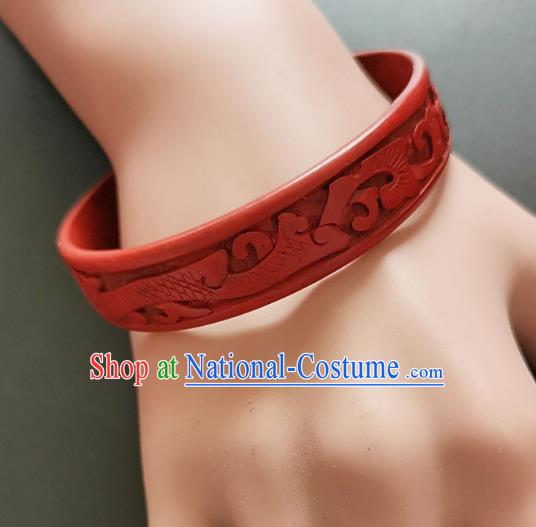 Chinese Traditional Handmade Carving Fish Dragon Craft Black Lacquerware Bracelet Accessories