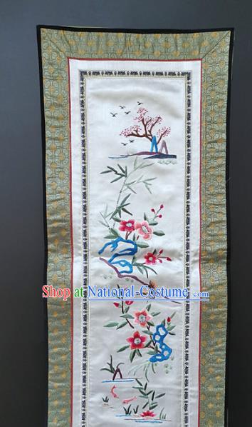 Chinese National Embroidered Plum Flowers Butterfly Paintings Traditional Handmade Embroidery Decorative White Silk Picture Craft