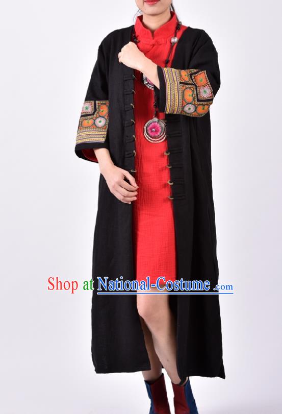 Traditional Chinese Embroidered Black Flax Dust Coat National Costume Tang Suit Overcoat for Women