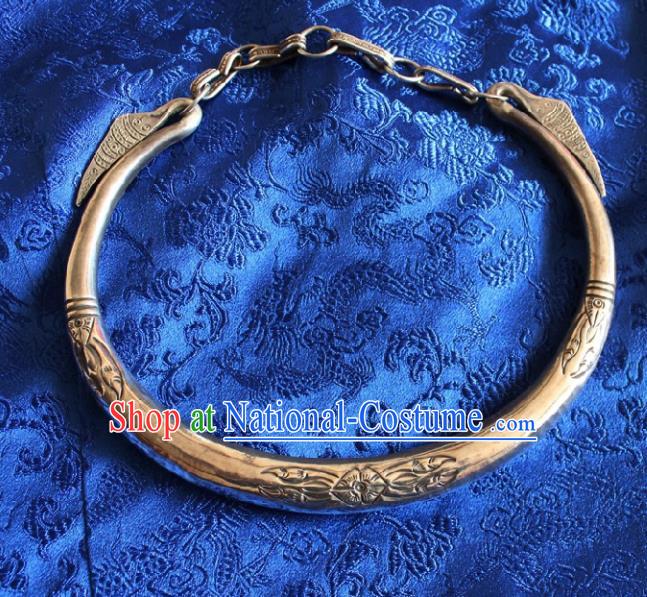 Chinese Handmade Miao Nationality Dance Silver Carving Jewelry Accessories Traditional Minority Ethnic Necklace for Women