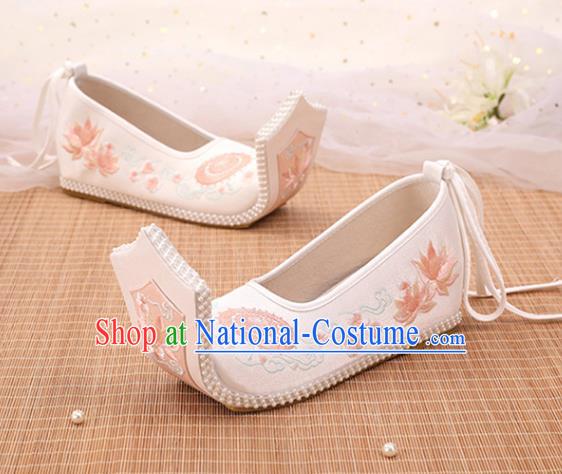 Chinese Ancient Court Women Pearls Shoes White Embroidered Shoes Princess Satin Shoes Handmade Shoes Embroidery Lotus Palace Lady Shoes