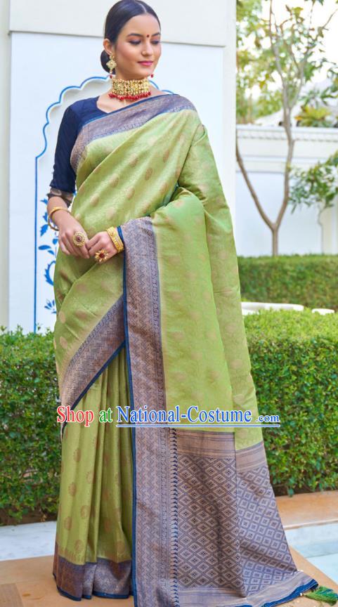 Asian India Bollywood Light Green Silk Saree Asia Indian Traditional Court Princess Blouse and Sari Dress National Dance Costumes for Women