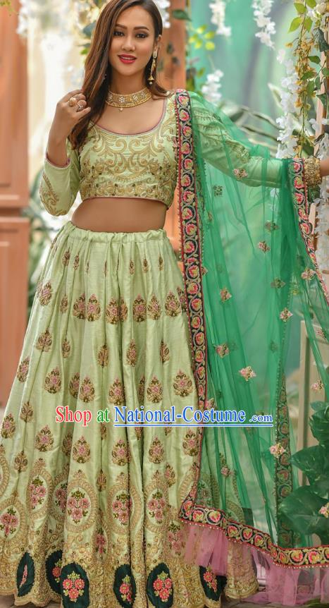 Asian India National Wedding Lehenga Costumes Asia Indian Bride Traditional Light Green Silk Blouse and Embroidered Skirt Sari for Women