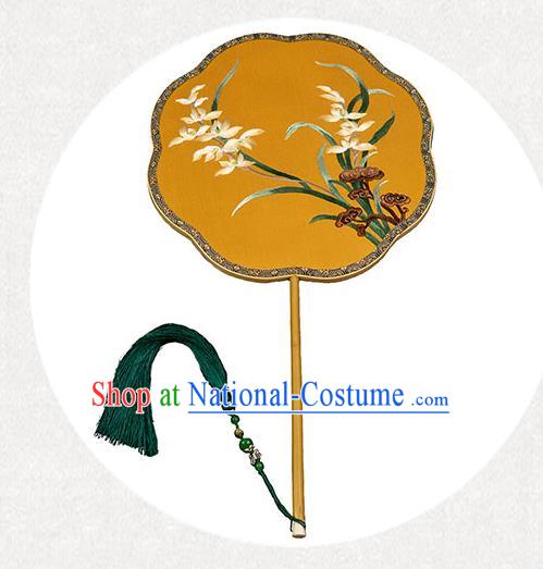 China Classical Yellow Silk Hanfu Fan Handmade Wedding Palace Fan Traditional Embroidered Orchids Fan