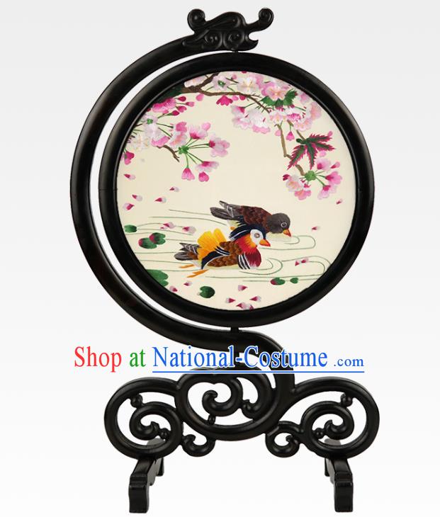 Handmade China Suzhou Embroidery Craft Sandalwood Table Ornament Embroidered Mandarin Duck Desk Screen