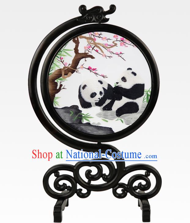 China Suzhou Embroidery Silk Craft Handmade Sandalwood Table Ornament Embroidered Plum Panda Desk Screen