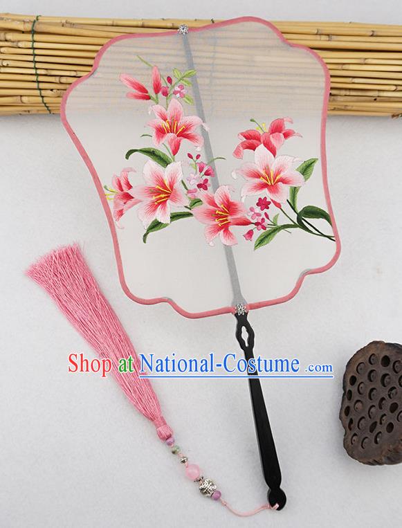 China Silk Fan Handmade Ancient Princess Palace Fan Classical Hanfu Accessories Traditional Embroidered Petunia Fan