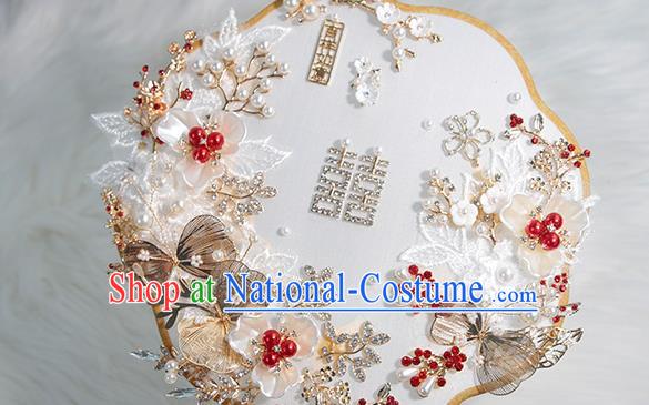 China Classical Wedding Circular Fan Traditional Handmade Shell Flowers Palace Fan