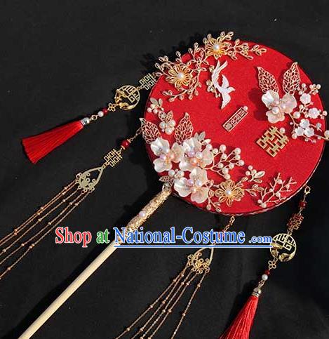 China Handmade Wedding Red Palace Fan Classical Dance Fan Traditional Bride Shell Flowers Circular Fan