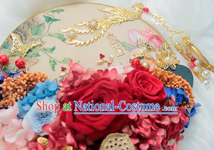 China Traditional Bride Golden Phoenix Tassel Circular Fan Handmade Wedding Roses Palace Fan Classical Dance Fan