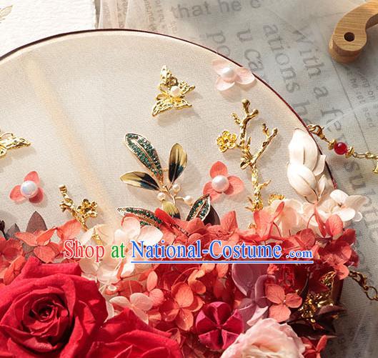 China Classical Dance Circular Fan Handmade Wedding Red Rose Palace Fan Traditional Bride Pearls Fan