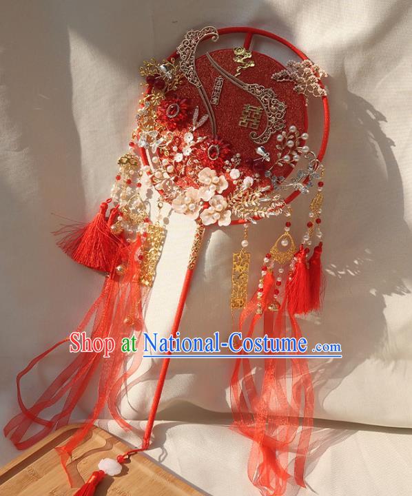 China Traditional Bride Red Ribbon Tassel Silk Fan Classical Dance Circular Fan Handmade Wedding Shell Flowers Palace Fan