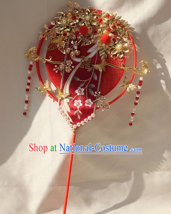 China Traditional Bride Golden Flowers Fan Classical Dance Circular Fan Handmade Wedding Red Silk Palace Fan