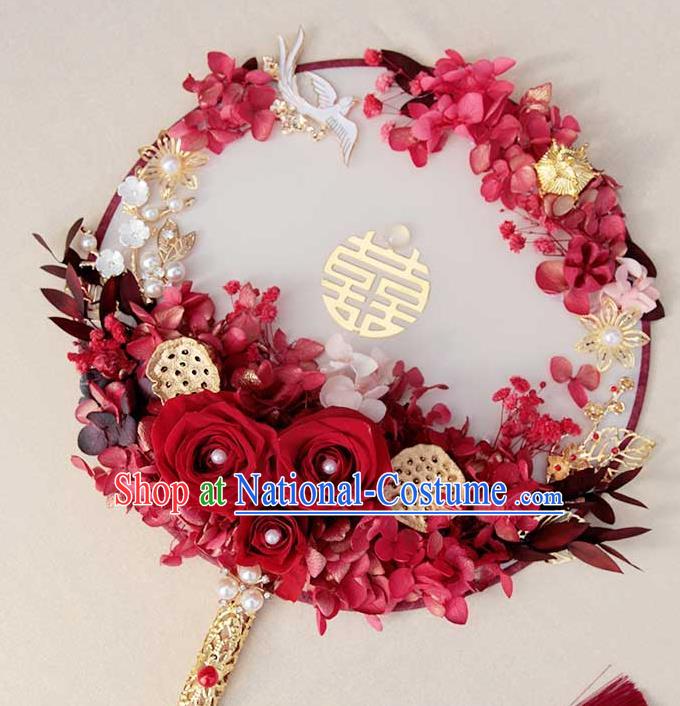 China Classical Wedding Circular Fan Traditional Red Rose Fan Handmade Palace Fan